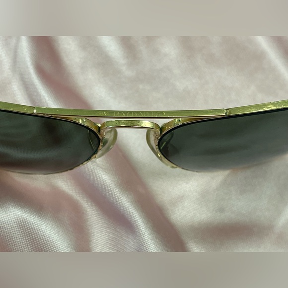 RARE Vintage B&L Ray-Ban Aviators Sunglasses with Case - Picture 2 of 16